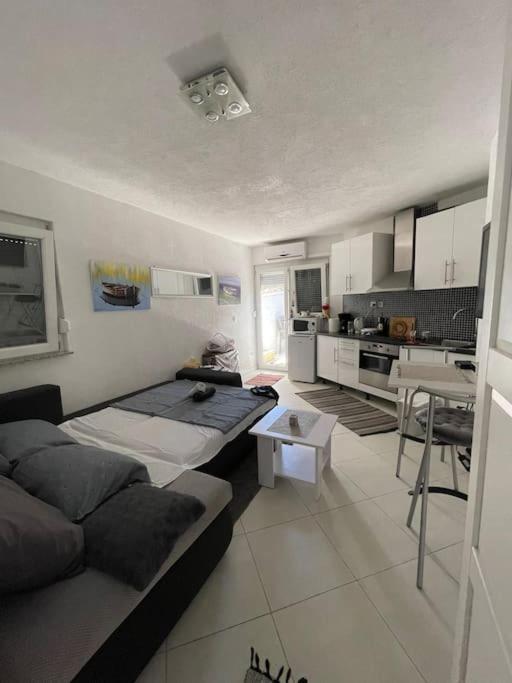 Seaesta Holiday- Modern Studio Apartment Trogir Ngoại thất bức ảnh